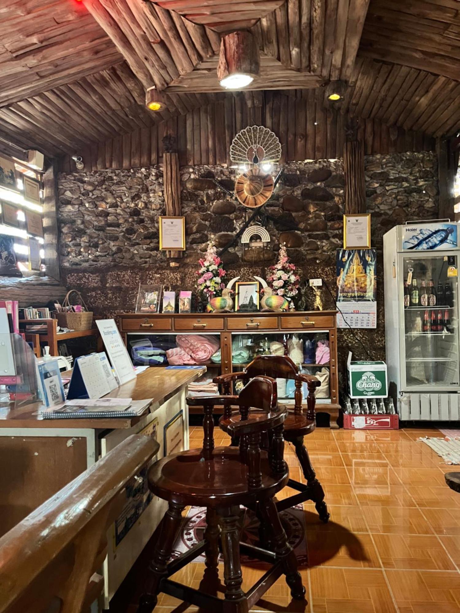 Three J Guesthouse Kamphaeng Phet Exterior foto