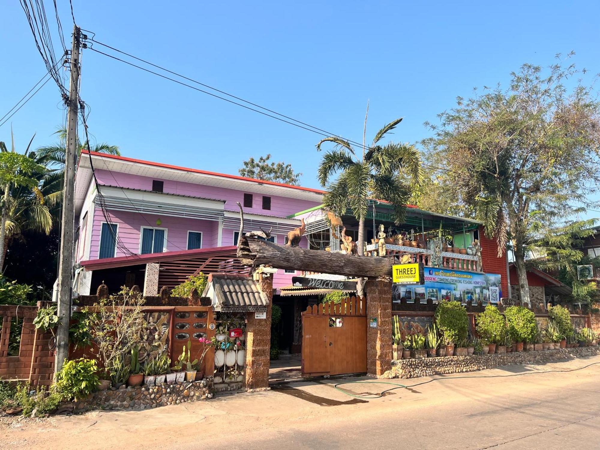 Three J Guesthouse Kamphaeng Phet Exterior foto