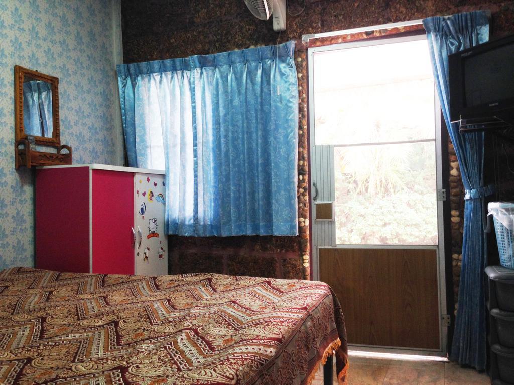 Three J Guesthouse Kamphaeng Phet Zimmer foto