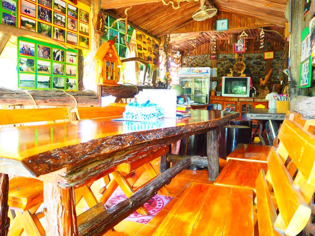 Three J Guesthouse Kamphaeng Phet Exterior foto