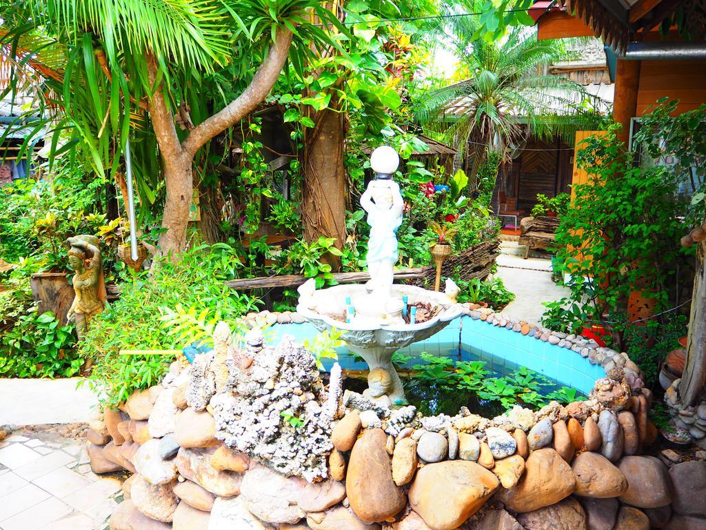 Three J Guesthouse Kamphaeng Phet Exterior foto