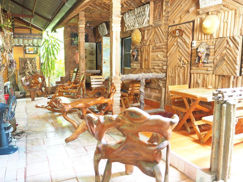 Three J Guesthouse Kamphaeng Phet Exterior foto