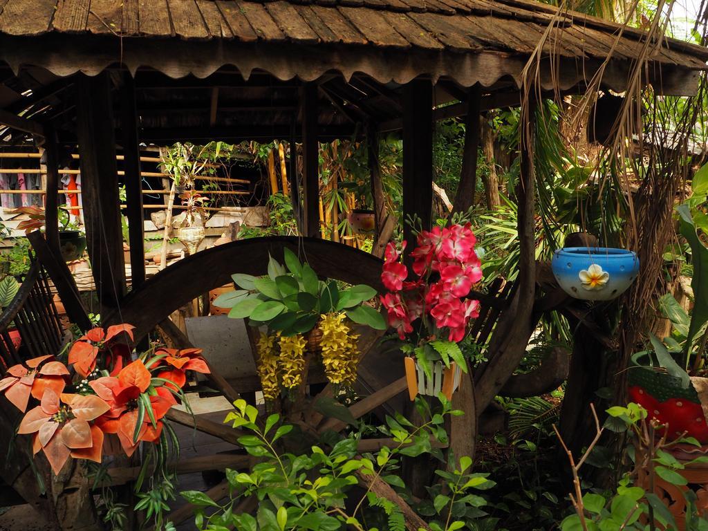 Three J Guesthouse Kamphaeng Phet Exterior foto